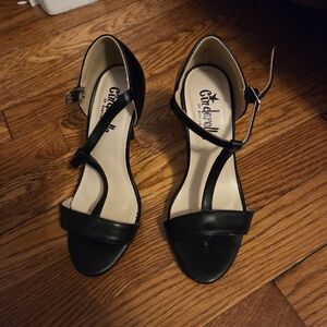 Graceful Black Strappy Heels by Chic Belle